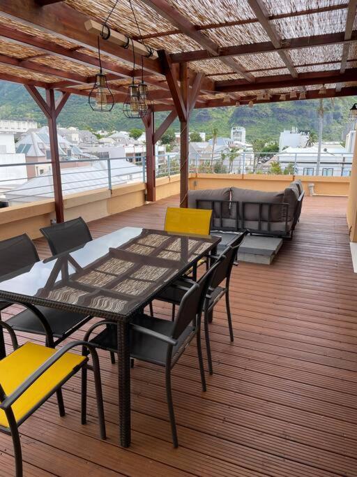 Rare ! Spacieux T3 En Roof-Top Au Barachois - 2 Ch Climatisees - 6 Couchages - Proche Aeroport Сен-Дені Екстер'єр фото