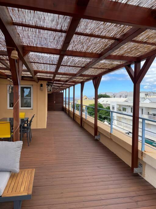 Rare ! Spacieux T3 En Roof-Top Au Barachois - 2 Ch Climatisees - 6 Couchages - Proche Aeroport Сен-Дені Екстер'єр фото